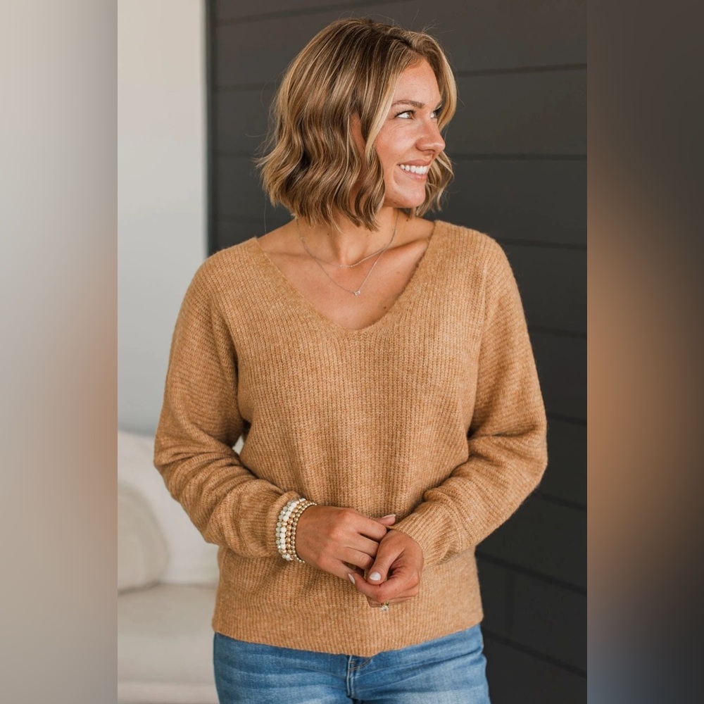 Honey Chestnut Brown V-Neck Dolman Style Fuzzy Knit Sweater, Medium